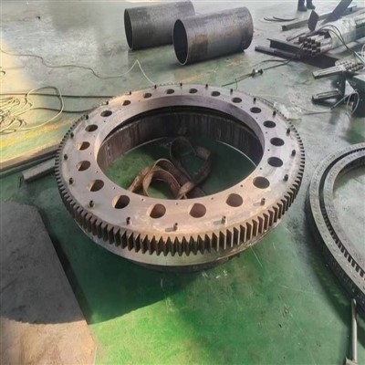 Rotācijas galda pārnesums